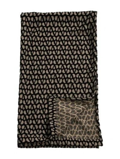 Pre-owned Valentino Monogram Throw Blanket In Neutrals