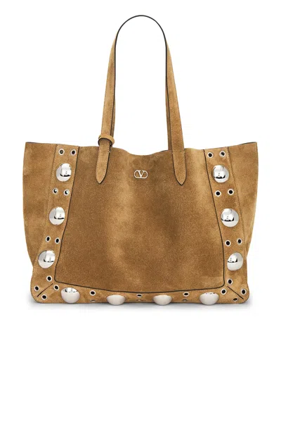 Valentino Garavani Medium Nellcôte Tote Bag In Beige