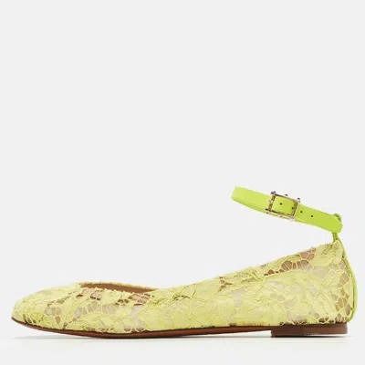 Pre-owned Valentino Garavani Neon Yellow Lace And Leather Ankle Strap Ballet Flats Size 39