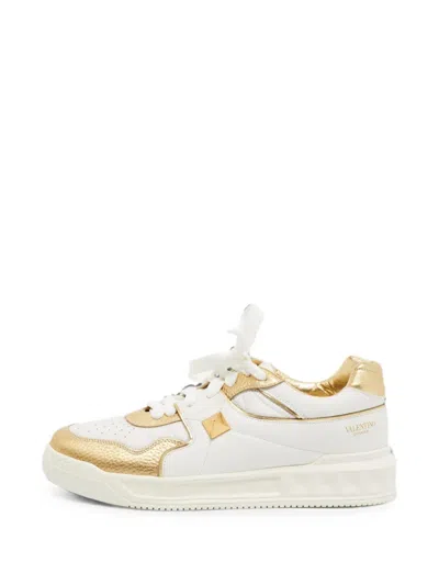 Pre-owned Valentino Garavani One Stud Lace-up Sneakers In White