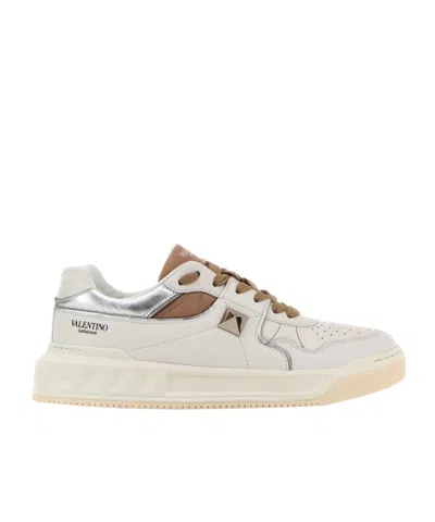 VALENTINO GARAVANI VALENTINO GARAVANI ONE STUD LACE-UP SNEAKERS