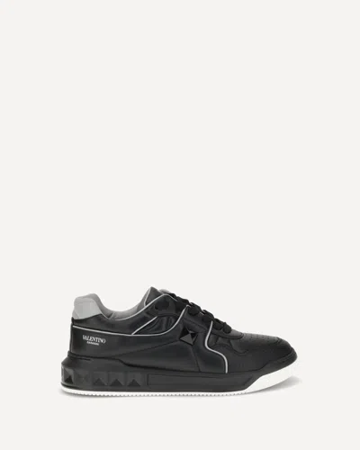 VALENTINO GARAVANI ONE STUD LOW-TOP SNEAKERS