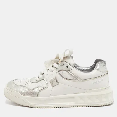 Pre-owned Valentino Garavani One Stud Size 39 White/metallic Silver Leather Lace Up Sneakers