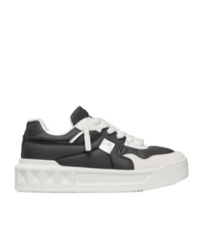 VALENTINO GARAVANI VALENTINO GARAVANI ONE STUD XL LACE-UP SNEAKERS