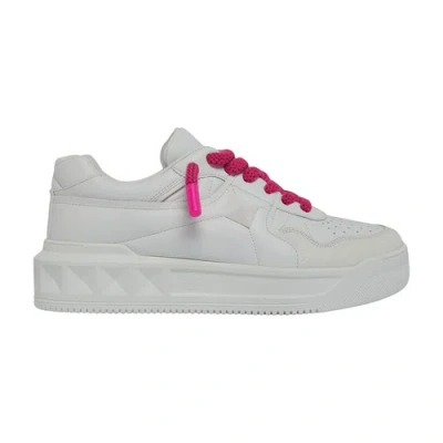 Valentino Garavani One Stud Xl Sneakers In Bianco_pink_pp_laces