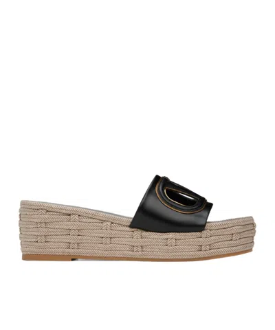 Valentino Garavani Open-toed Platform Slippers In Fv0 Nero/antique