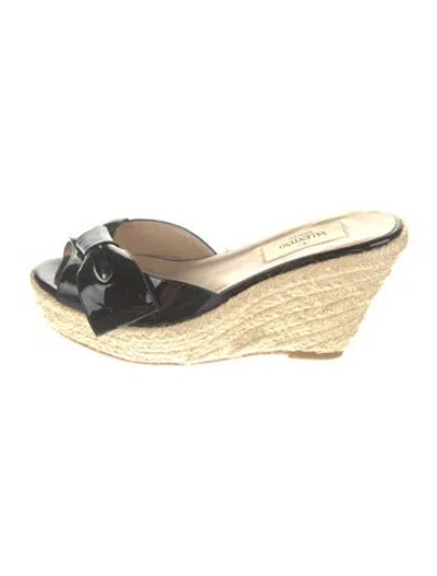 Pre-owned Valentino Garavani Patent Leather Bow Accents Mules In Black