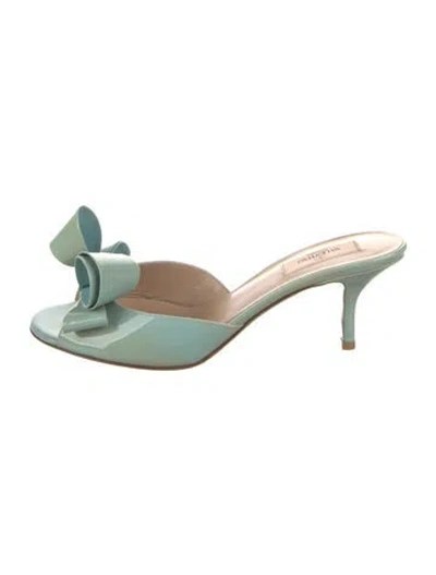 Pre-owned Valentino Garavani Patent Leather Bow Accents Mules In Green