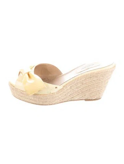 Pre-owned Valentino Garavani Patent Leather Bow Accents Mules In Neutral