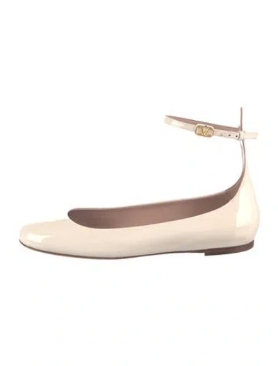 Pre-owned Valentino Garavani Patent Leather Flats In Neutral