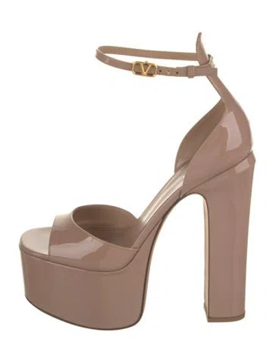 Pre-owned Valentino Garavani Patent Leather Gladiator Sandals In Neutral