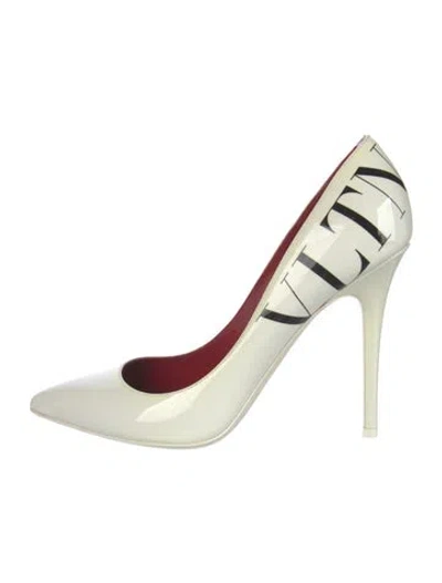 Pre-owned Valentino Garavani Patent Leather Graphic Print Pumps In Neutral
