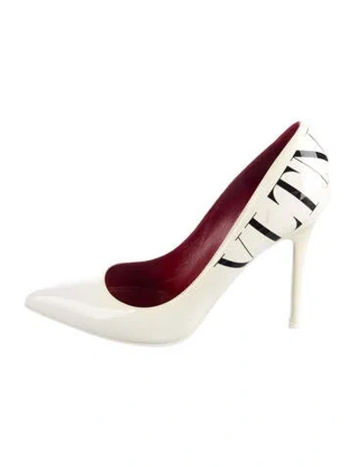 Pre-owned Valentino Garavani Patent Leather Printed Pumps In Neutral