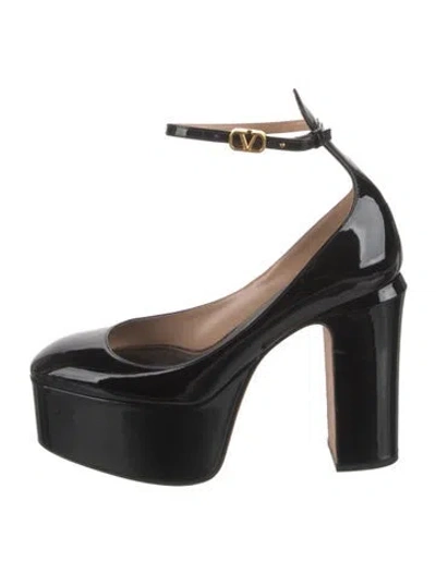 Pre-owned Valentino Garavani Patent Leather Pumps In Black