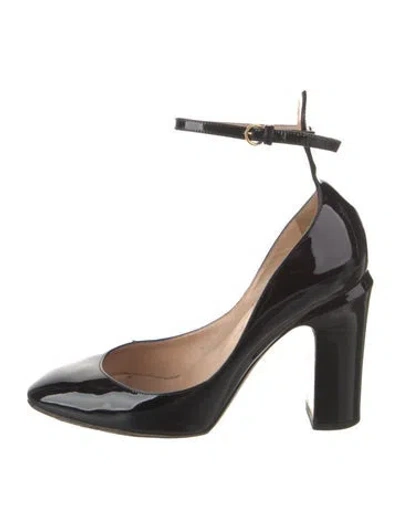 Pre-owned Valentino Garavani Patent Leather Pumps In Black