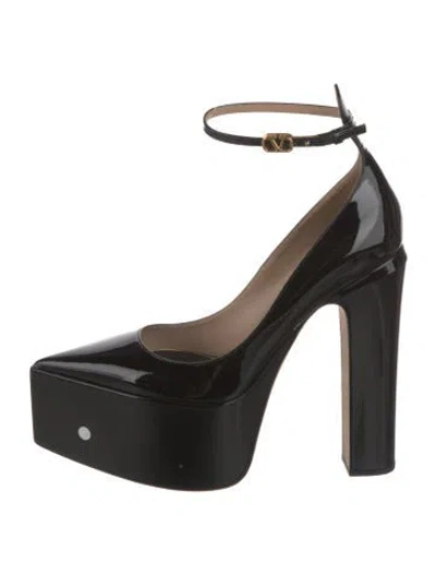 Pre-owned Valentino Garavani Patent Leather Pumps In Black