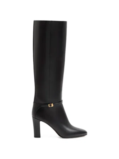 Valentino Garavani Pattie Calfskin Boots In Black