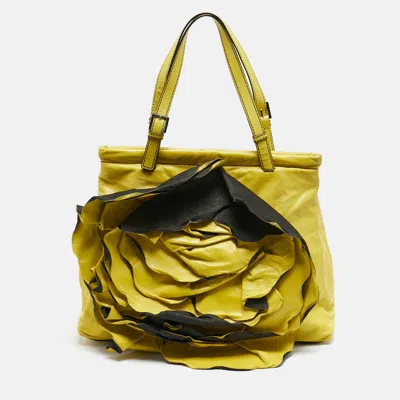Pre-owned Valentino Garavani Petale Rose Yellow Leather Tote