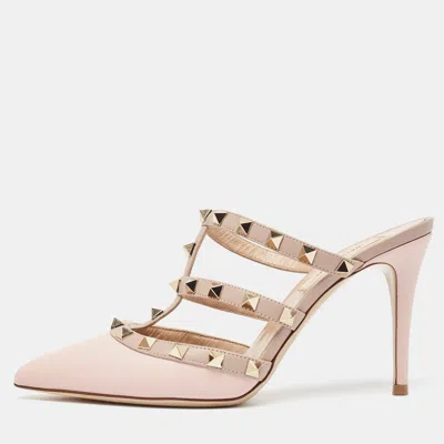 Pre-owned Valentino Garavani Pink/beige Leather Rockstud Mule Sandals Size 36