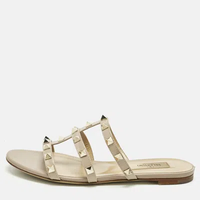 Pre-owned Valentino Garavani Poudre Pink Patent Leather Rockstud Flat Slide Sandals Size 35