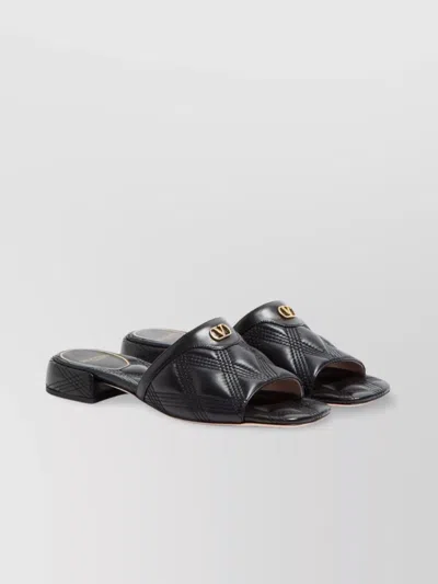 VALENTINO GARAVANI QUILTED LEATHER SANDALS DIAMOND QUILTING