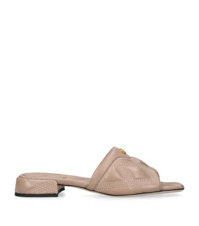 Valentino Garavani Quiltie 67 Slides In Pink