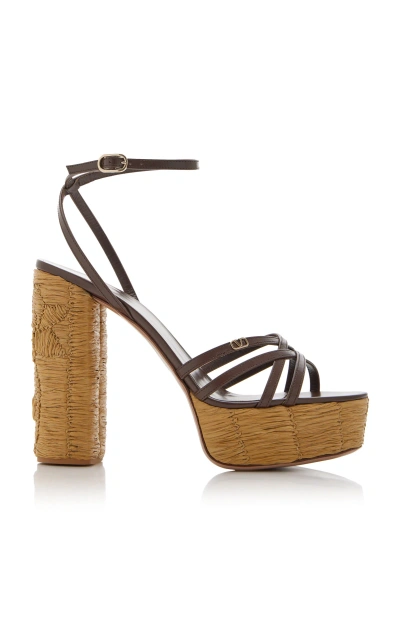 Valentino Garavani Raflower Raffia Platform Sandals In Cacao & Tabacco