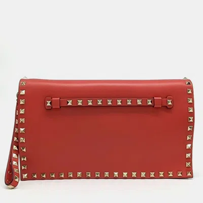 Pre-owned Valentino Garavani Red Leather Rockstud Clutch