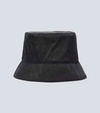 VALENTINO GARAVANI REVERSIBLE BUCKET HAT