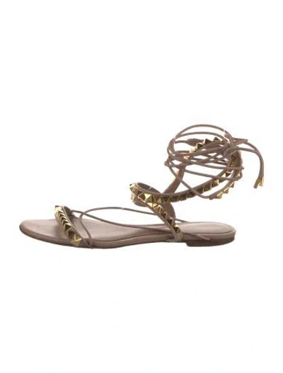 Pre-owned Valentino Garavani Rockmance Accents Leather Gladiator Sandals In Neutral