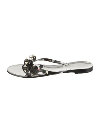 Pre-owned Valentino Garavani Rockmance Accents Rubber Slides In Black