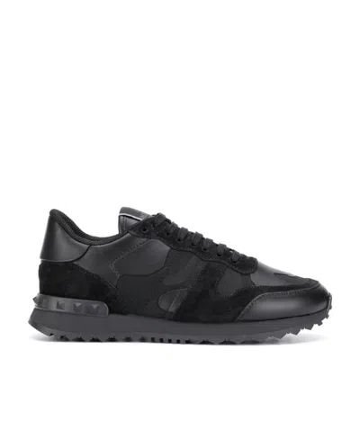 Valentino Garavani Rockrunner Low Top Sneakers In Black