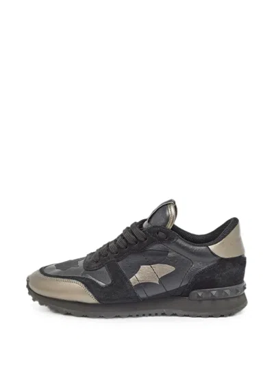 Pre-owned Valentino Garavani Rockrunner Sneakers In Black