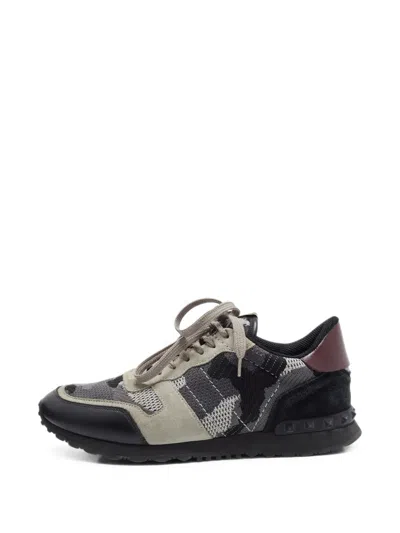 Pre-owned Valentino Garavani Rockrunner Sneakers In Black