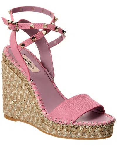 Valentino Garavani Valentino Rockstud 125 Grainy Leather Wedge Sandal In Pink