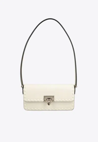 Valentino Garavani Rockstud 23 East-west Shoulder Bag In Ivory