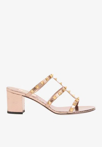 Valentino Garavani Rockstud 60 Mules In Laminated Ayers In Pink