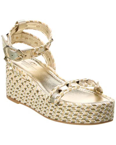 Valentino Garavani Valentino Rockstud 65 Leather Platform Sandal In Neutral
