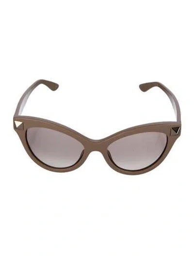 Pre-owned Valentino Rockstud Accents Cat-eye Sunglasses In Neutral