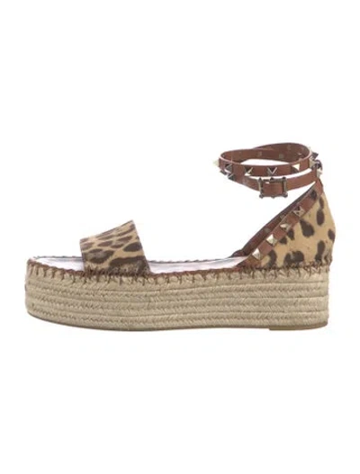 Pre-owned Valentino Garavani Rockstud Accents Jute Espadrilles In Brown