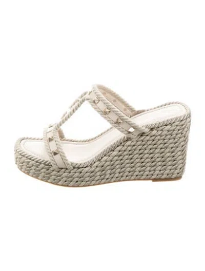 Pre-owned Valentino Garavani Rockstud Accents Jute Slides In Green