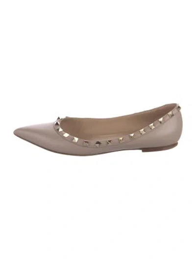 Pre-owned Valentino Garavani Rockstud Accents Leather Ballet Flats In Neutral