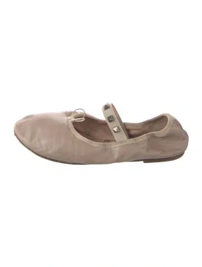Pre-owned Valentino Garavani Rockstud Accents Leather Ballet Flats In Neutral