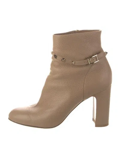 Pre-owned Valentino Garavani Rockstud Accents Leather Boots In Neutral