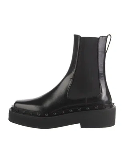 Pre-owned Valentino Garavani Rockstud Accents Leather Chelsea Boots W/ Tags In Black