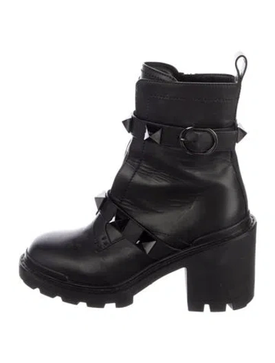 Pre-owned Valentino Garavani Rockstud Accents Leather Combat Boots In Black