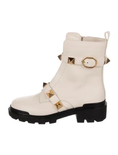 Pre-owned Valentino Garavani Rockstud Accents Leather Combat Boots In Neutrals