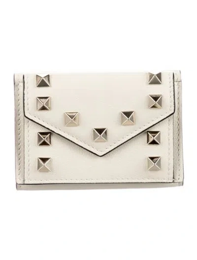Pre-owned Valentino Garavani Rockstud Accents Leather Compact Wallet In Neutral