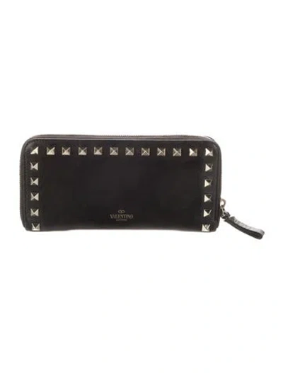 Pre-owned Valentino Garavani Rockstud Accents Leather Continental Wallet In Black