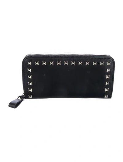 Pre-owned Valentino Garavani Rockstud Accents Leather Continental Wallet In Black